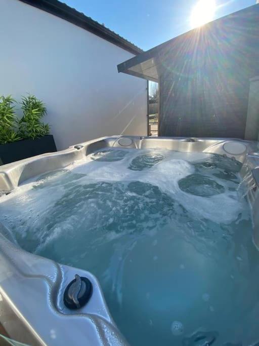 Villa Avec Jacuzzi Proche De La Mer Et Du Centre Barbatre Bagian luar foto